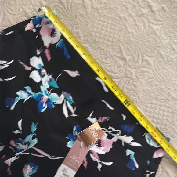 Lane Bryant Black Ankle Cropped Pants - Picture 9 of 10